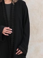 عباية black كريب اسود مع تطريز مخمل
