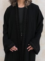 عباية black كريب اسود مع تطريز مخمل