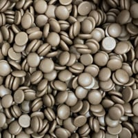 شكولاتة بلجيكية بالحليب (اقراص صغيرة) نص كيلو هيرك...