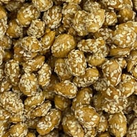 فول سوداني مقشور محمص بالعسل والسمسم