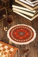 كوستر سجاد كبير احمر مزخرف .