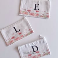 مقلمة بالاسم | مقلمة قماش طباعة حرارية 11×18 سم |...