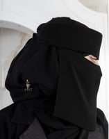 نقاب وسط مقوى برده