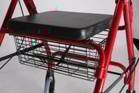 مشاية كبار السن بمقعد وساند مع اربع كفرات