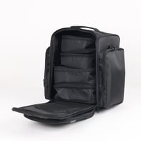 هارتس شنطة ظهر للمكياج احترافية مع باوتشات داخلية...