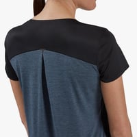 أون رننج - تي شيرت نسائية عالية الأداء T v2