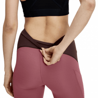 أون رننج بنطال ضيق بطول 3/4 -نسائي لون كرزي