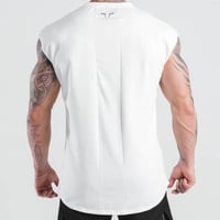 تي شيرت رياضي بدون أكمام وذات أكتاف منخفضة من سكوا...