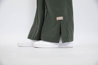 طقم سكراب باللون الزيتي