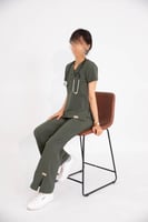 طقم سكراب باللون الزيتي