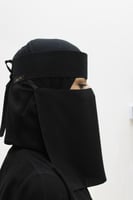 نقاب نيوم وسط