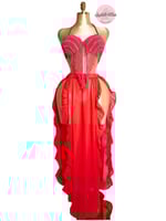 بدلة رقص الملكة بومبونايا (أحمر)