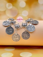 باقة الفراشة الفضية (حزام أسود)