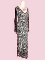 بدلة رقص الملكة سنيورة