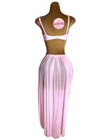 بدلة رقص الملكة كاراميلا (وردي)