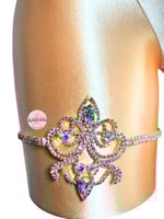 ربطة فخذ الملكة جواهر