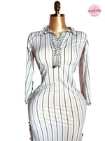 بدلة رقص الملكة دينا الشربيني (أبيض مخطط)