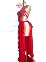 بدلة رقص الملكة بومبونايا (أحمر)