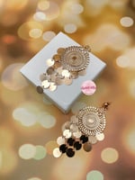 حلق الفنانة فيفي عبده (ذهبي)