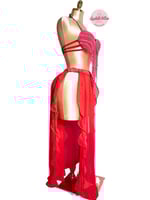 بدلة رقص الملكة بومبونايا (أحمر)