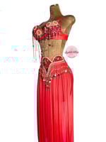 بدلة رقص الملكة كاراميلا (أحمر)