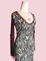 بدلة رقص الملكة سنيورة