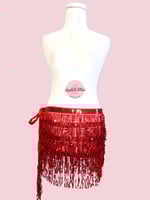 حزام رقص شاكيرة الخطيرة (أحمر لامع) (حياكة يدوية أ...