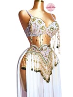 بدلة رقص الملكة كاراميلا (أبيض)