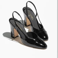 Shiny black elevated