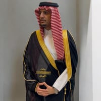 البشت الخاص الدقه الملكي الاسود