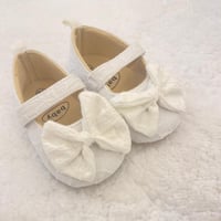 فستان ابيض مواليد