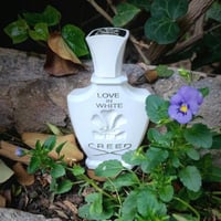 عطر كريد لوف إن وايت النسائي او دو بارفيوم 75 مل