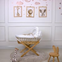 سلة موسى (خيزران خشبي) بقماش حبوب الرمان