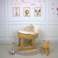 سلة موسى قش بقماش مقلم بيج