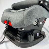 كرسي سيارة للأطفال بحاجز أمامي – أمان وراحة مع تصم...