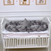 مفرش سرير أطفال ظفيرة 5 قطع رصاصي بتصميم حصري لحما...