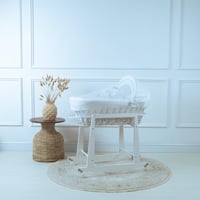 سلة موسى (خيزران ابيض) بقماش حبوب الرمان