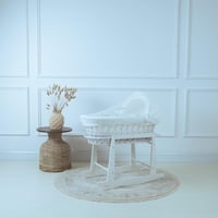 سلة موسى (خيزران ابيض) بقماش مقلم اوف وايت