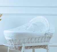 سلة موسى (خيزران ابيض) بقماش حبوب الرمان