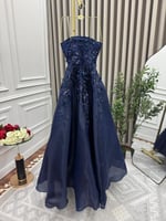 فستان ملكه كحلي مزين ورود