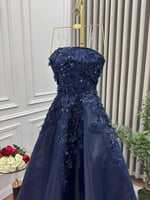 فستان ملكه كحلي مزين ورود