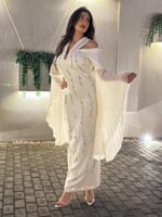 فستان سهره مطرز باكمام بلاسيه