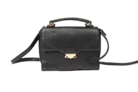 حقيبة نسائية سوداء لامعة من ELLE — أناقة راقية للس...