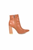 كعب نسائي فاخر DKNY — مقاس 38 بلمسة أنثوية أنيقة