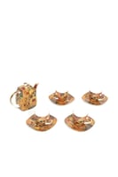 طقم براد شاهي مع كاسات وصحون – بورسلان فاخر بنقشة...