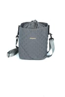 شنطة كتف بناتي رمادي – أناقة بسيطة تناسب كل يوم