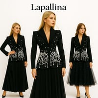 جاكيت سهرة أسود مطرّز بالكريستال – موديل فاخر محدو...