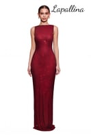 فستان سهرة مستورد.. فستان السهرة المرصّع بالأحجار...