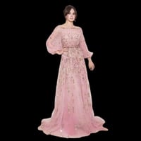 ‎فستان سهرة أنيق بأكمام طويلة مزين بالخرز والترتر...