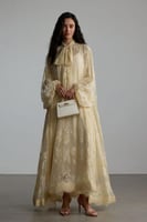 فستان الخيمه الأنيق من الدانتيل الشفاف مطبوع عليه...